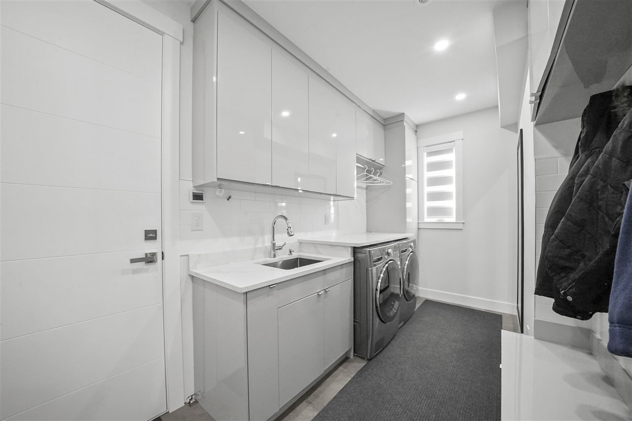 1672 HARBOUR DRIVE 13