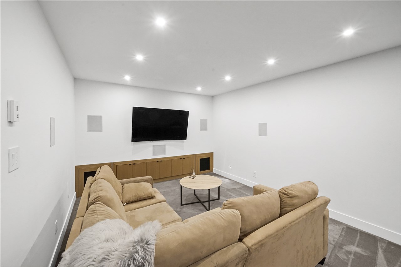 1672 HARBOUR DRIVE 20