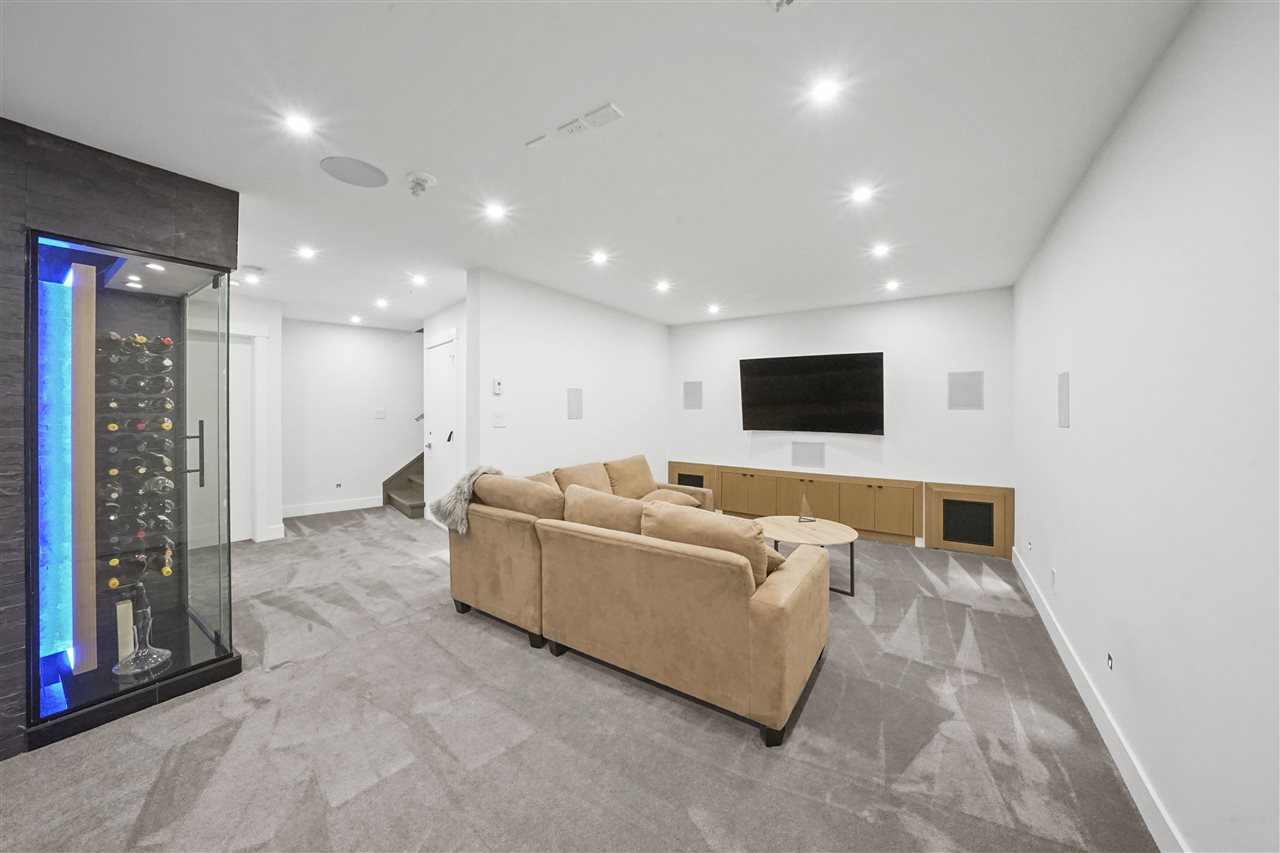 1672 HARBOUR DRIVE 21