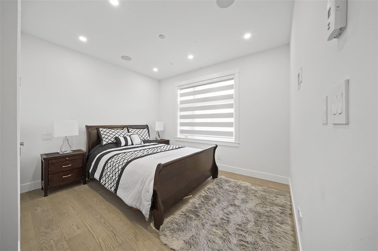 1672 HARBOUR DRIVE 32