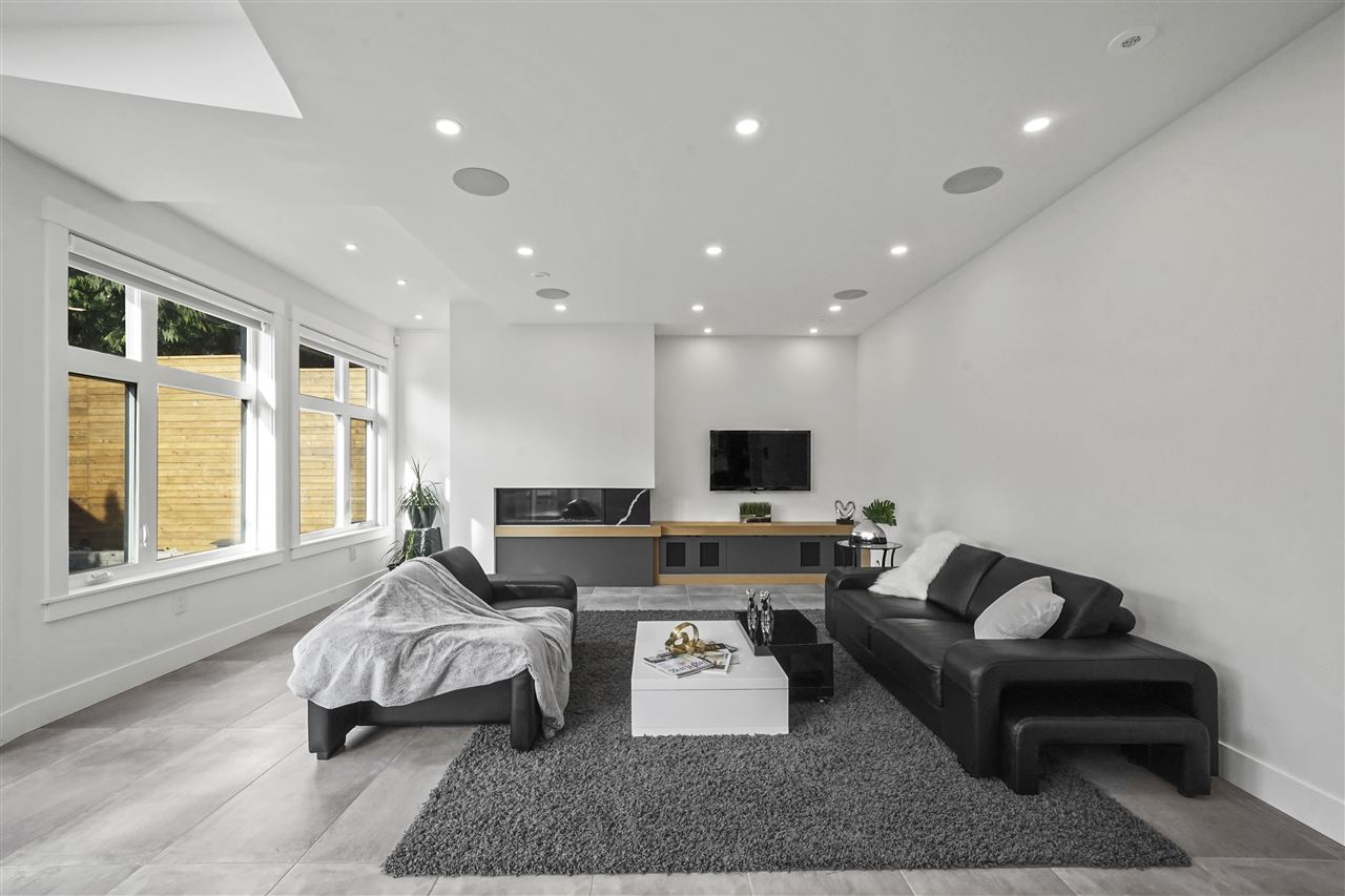 1672 HARBOUR DRIVE 5