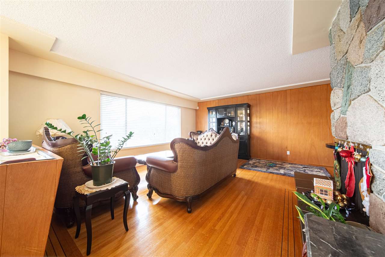 1429 SMITH AVENUE 4