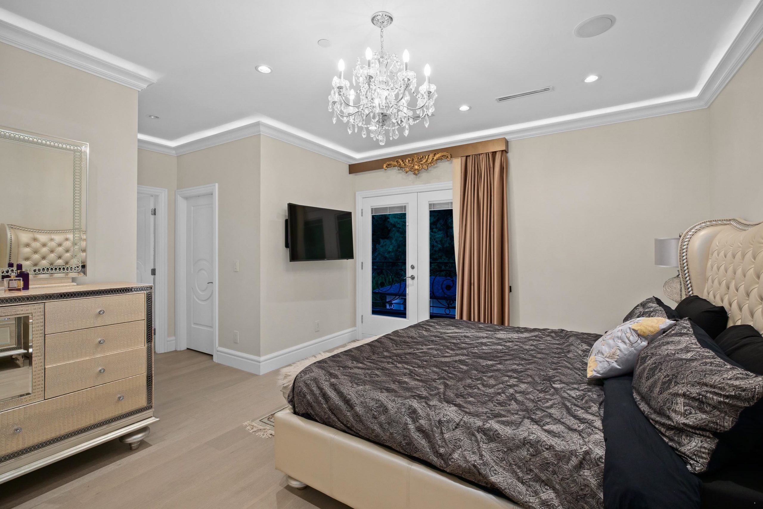 348 MOYNE DRIVE 11