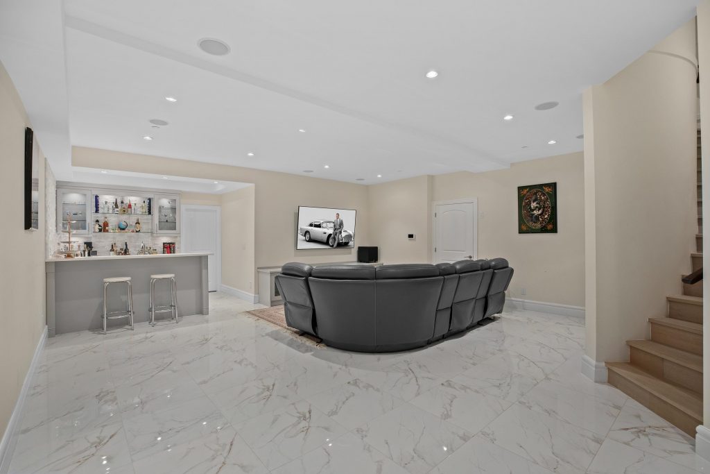 348 MOYNE DRIVE