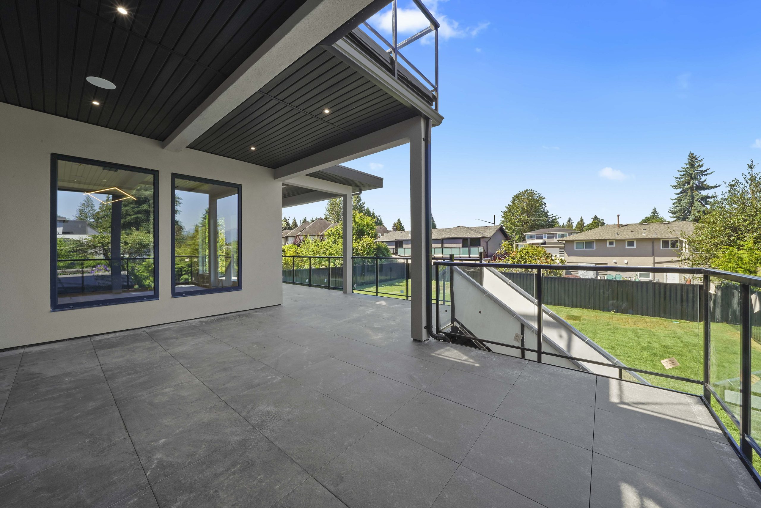 822 Poirier St. Coquitlam, BC V3J 6C1 24