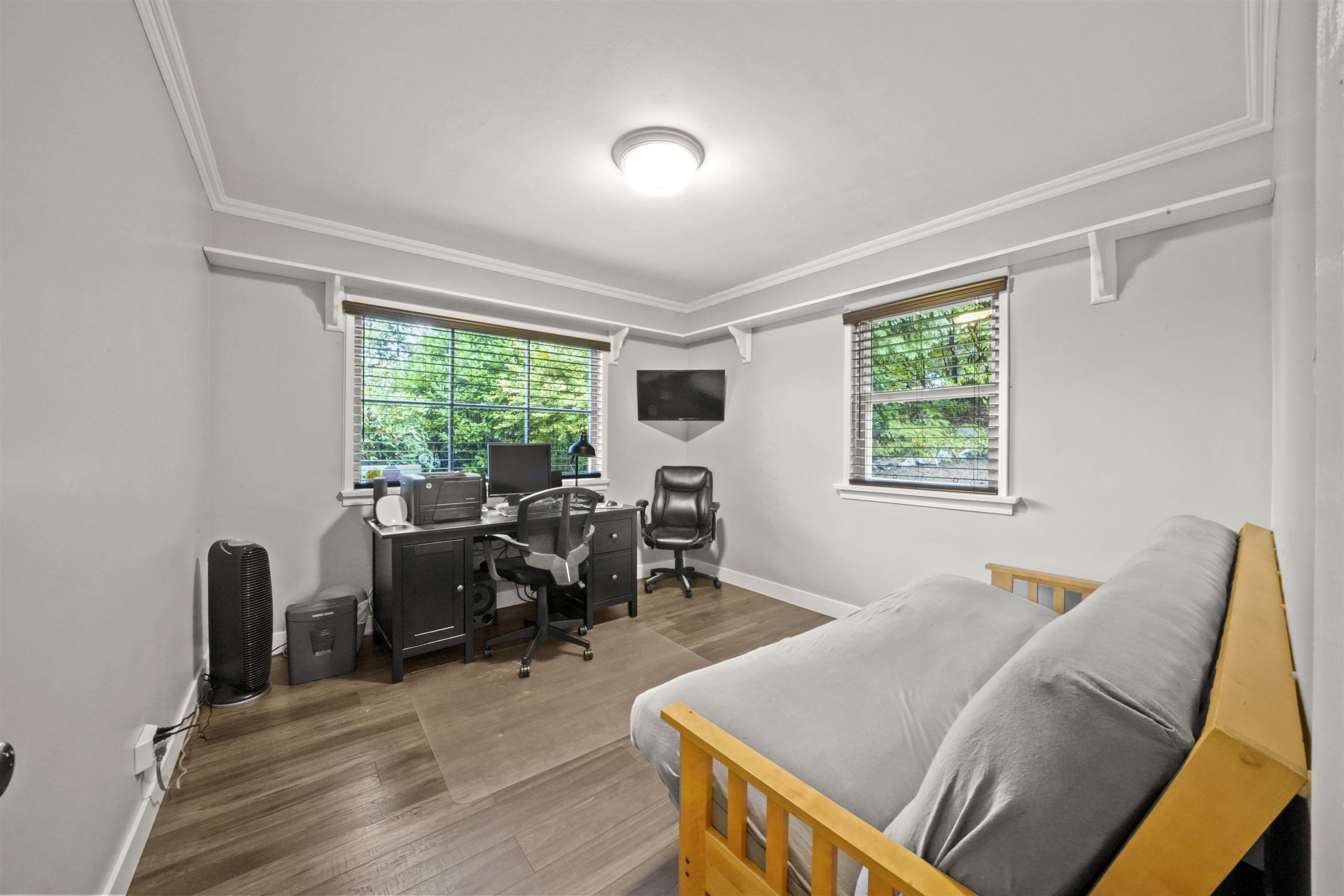 1976 HILLSIDE AVENUE 20