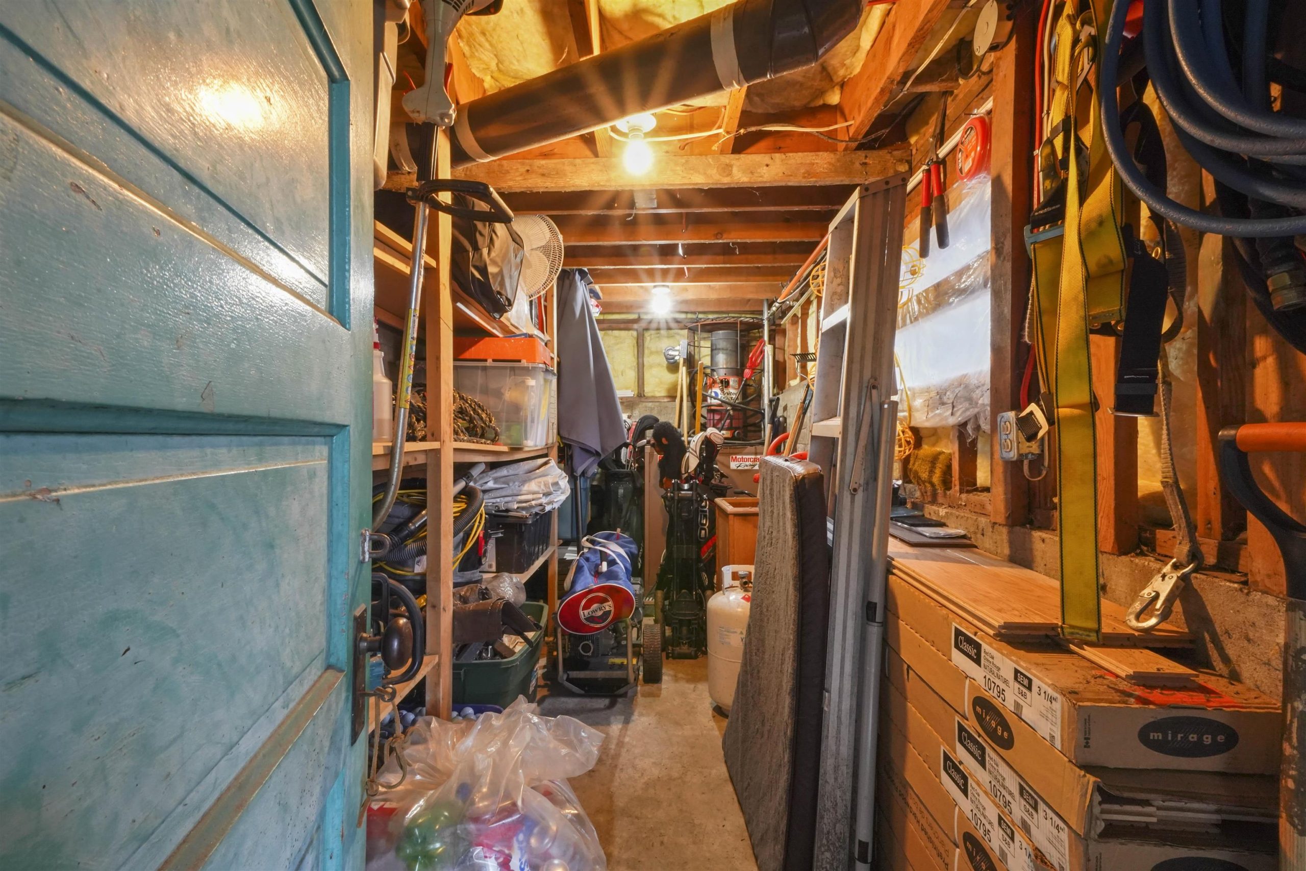 1976 HILLSIDE AVENUE 26