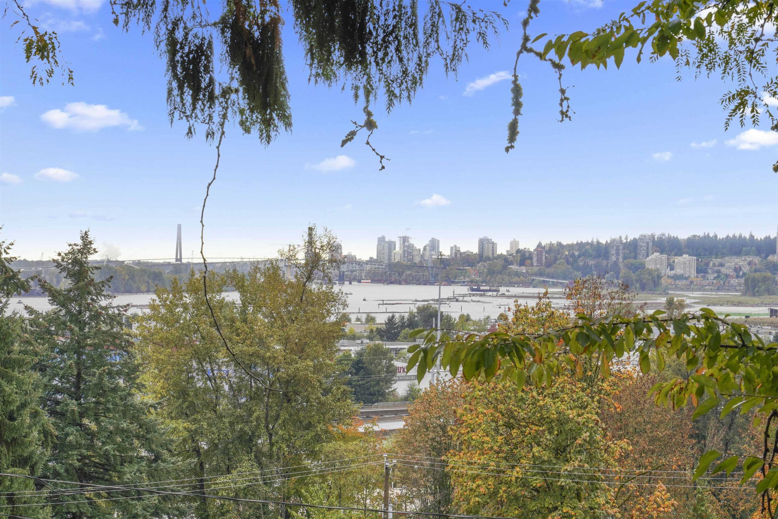 1976 HILLSIDE AVENUE 6