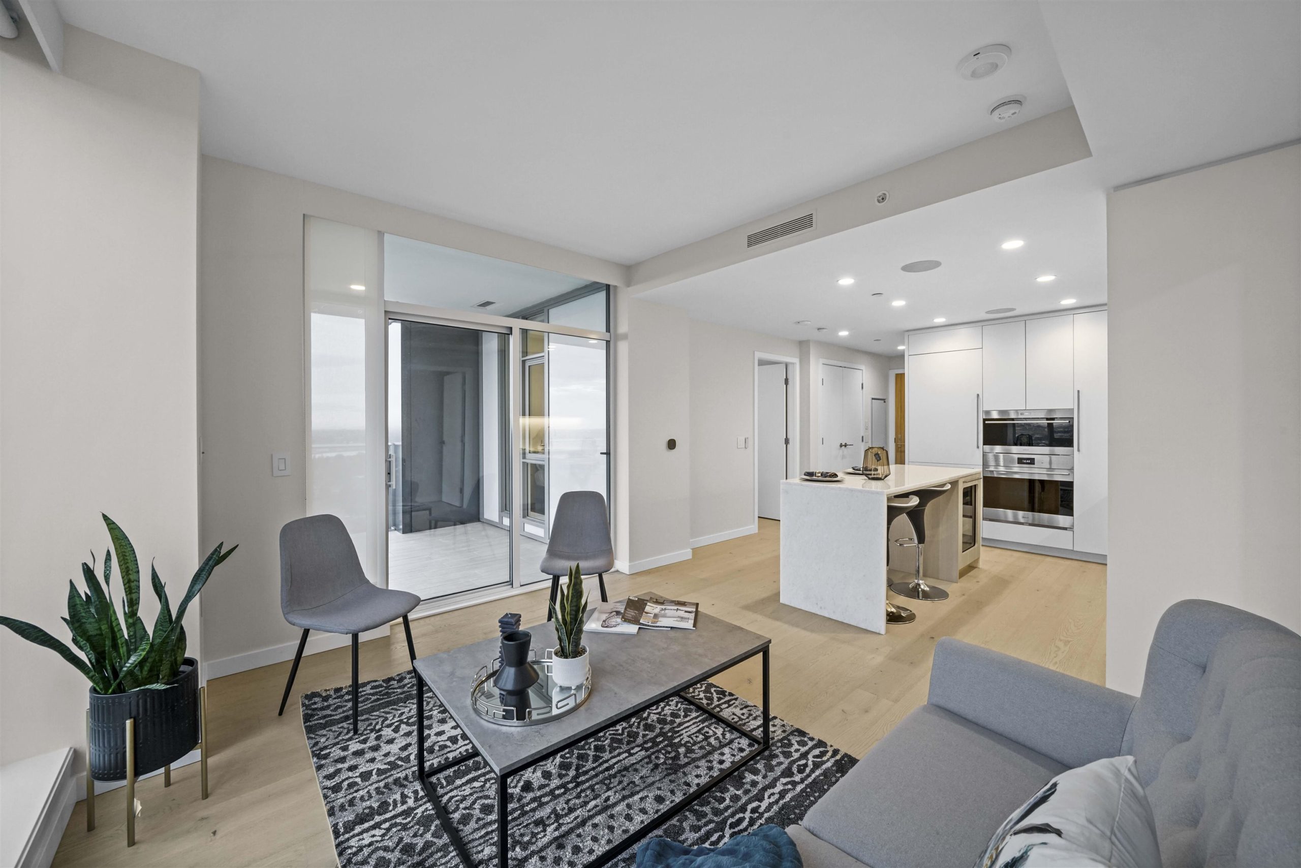 1704 7433 CAMBIE STREET 10