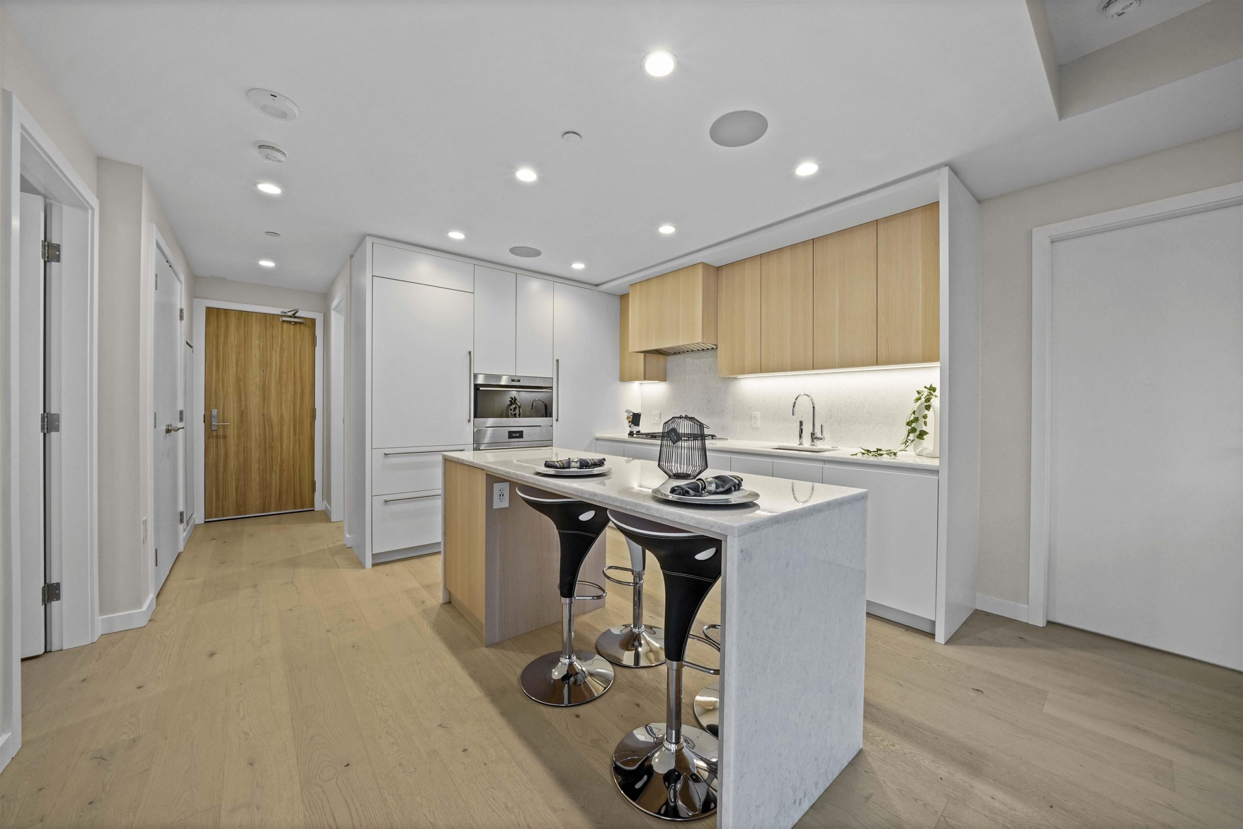 1704 7433 CAMBIE STREET 11