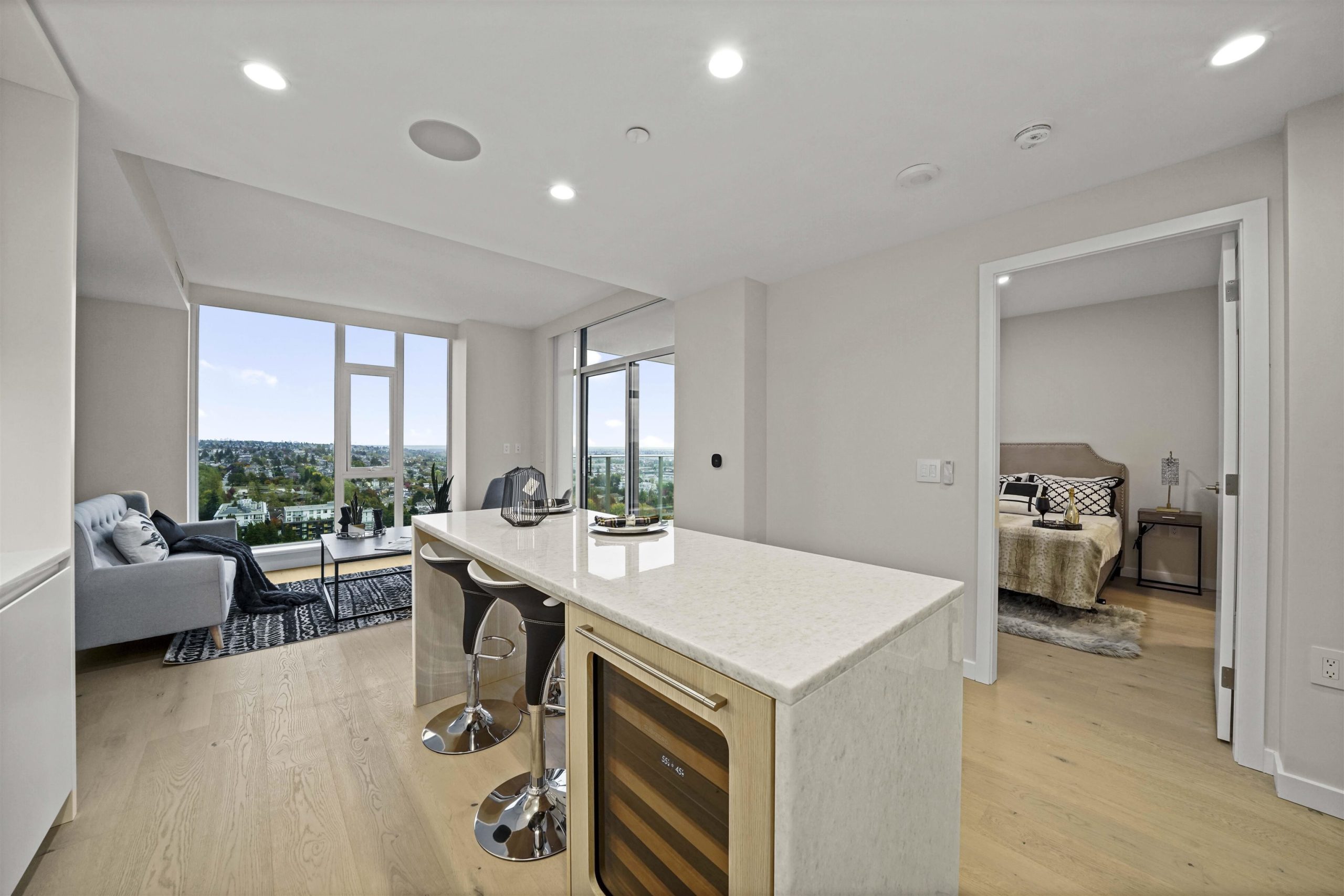 1704 7433 CAMBIE STREET 13