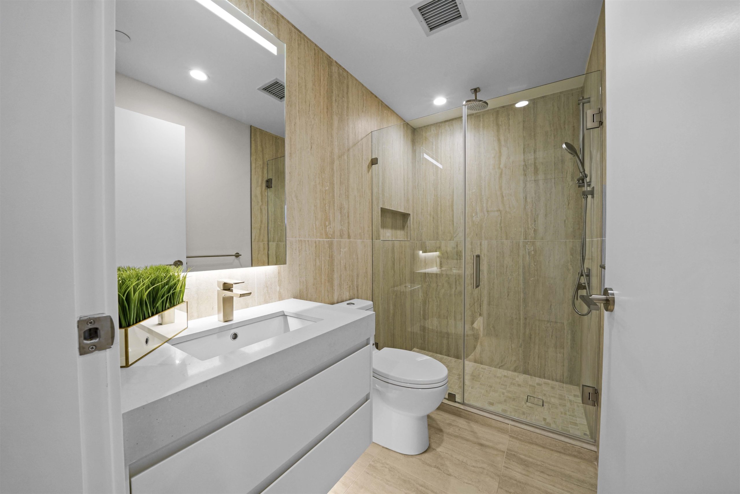 1704 7433 CAMBIE STREET 17