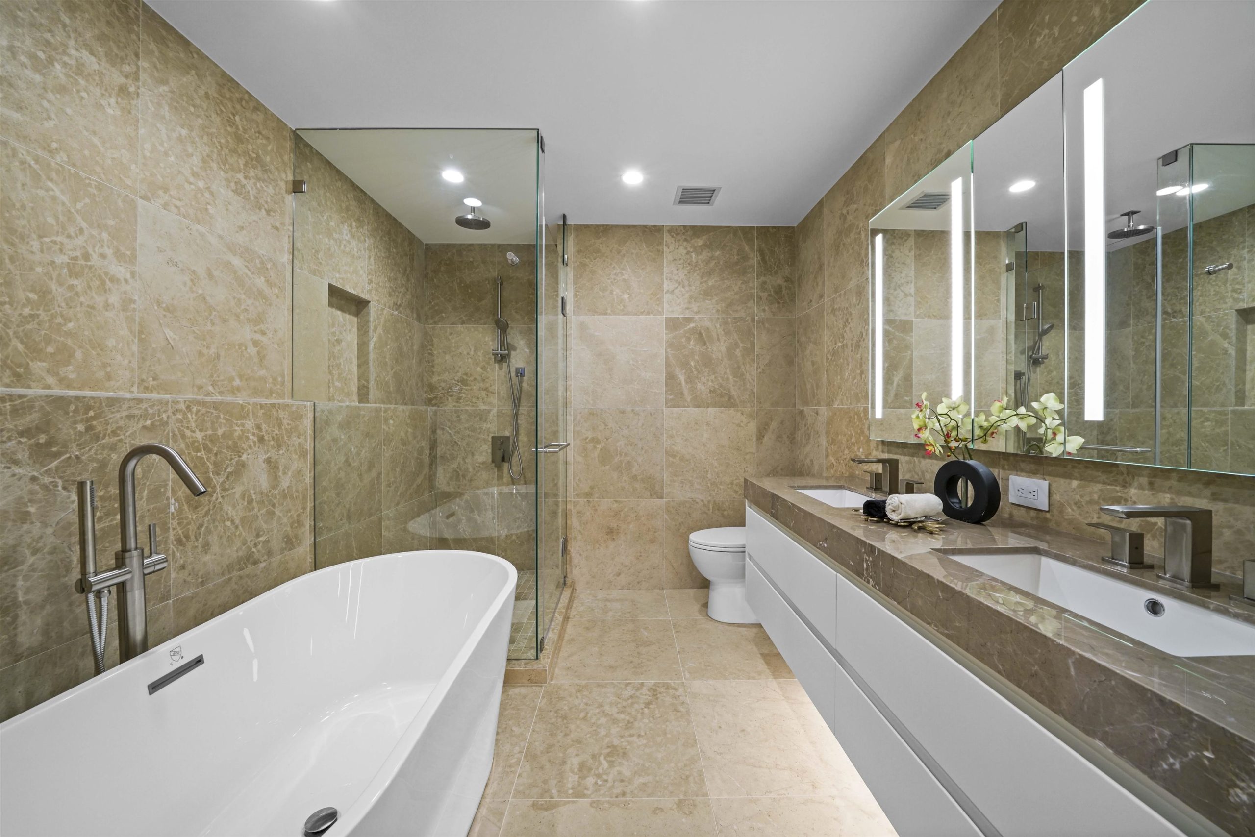 1704 7433 CAMBIE STREET 21