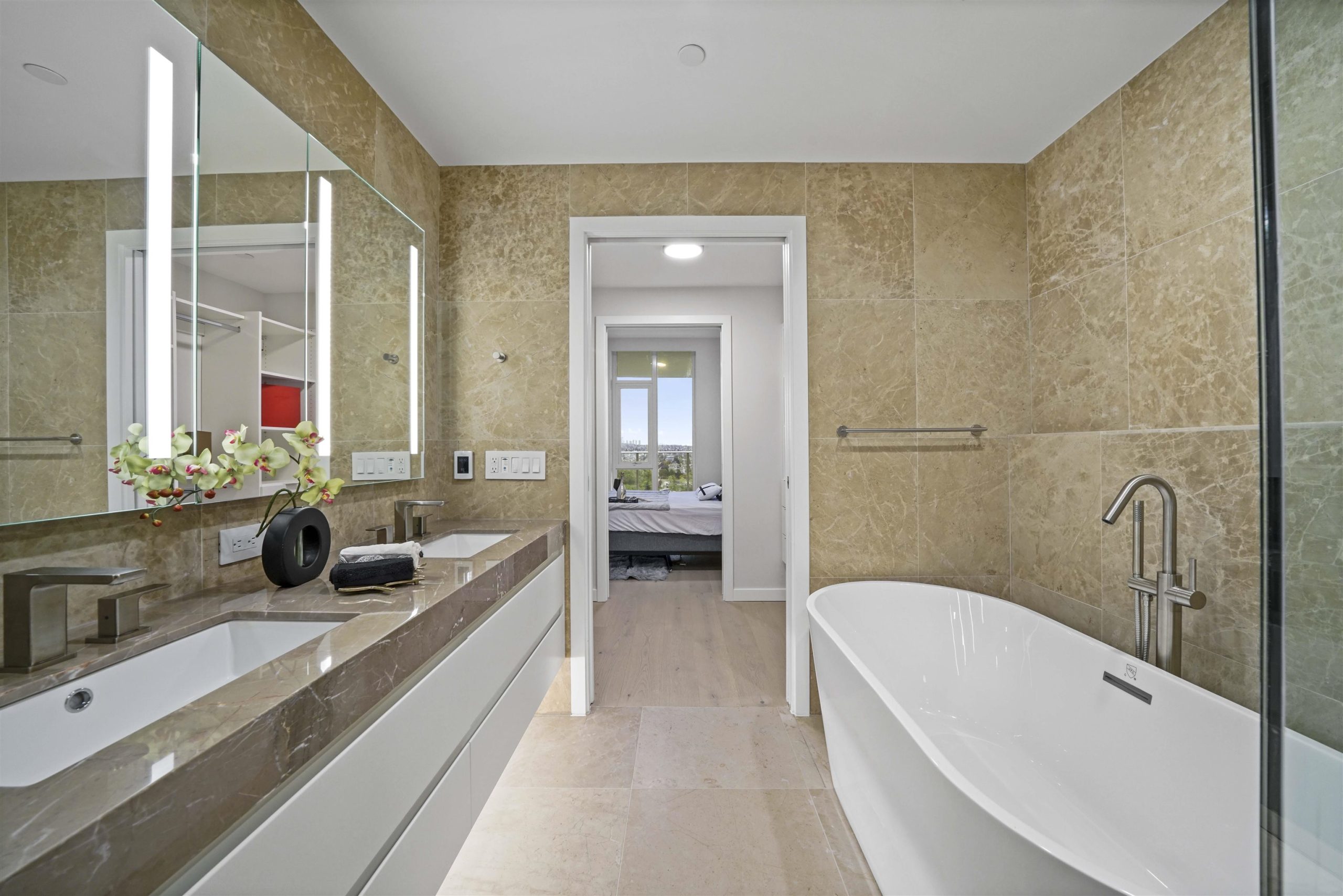1704 7433 CAMBIE STREET 22