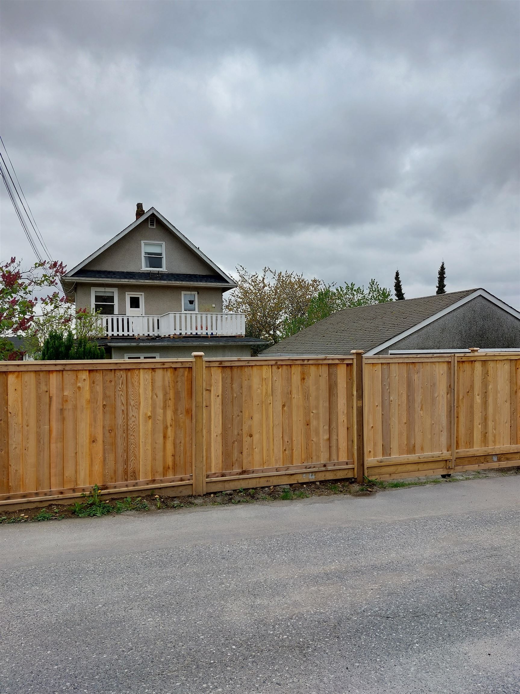 444 E 6TH STREET 16