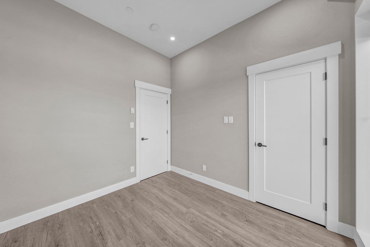B601 20838 78B AVENUE 14
