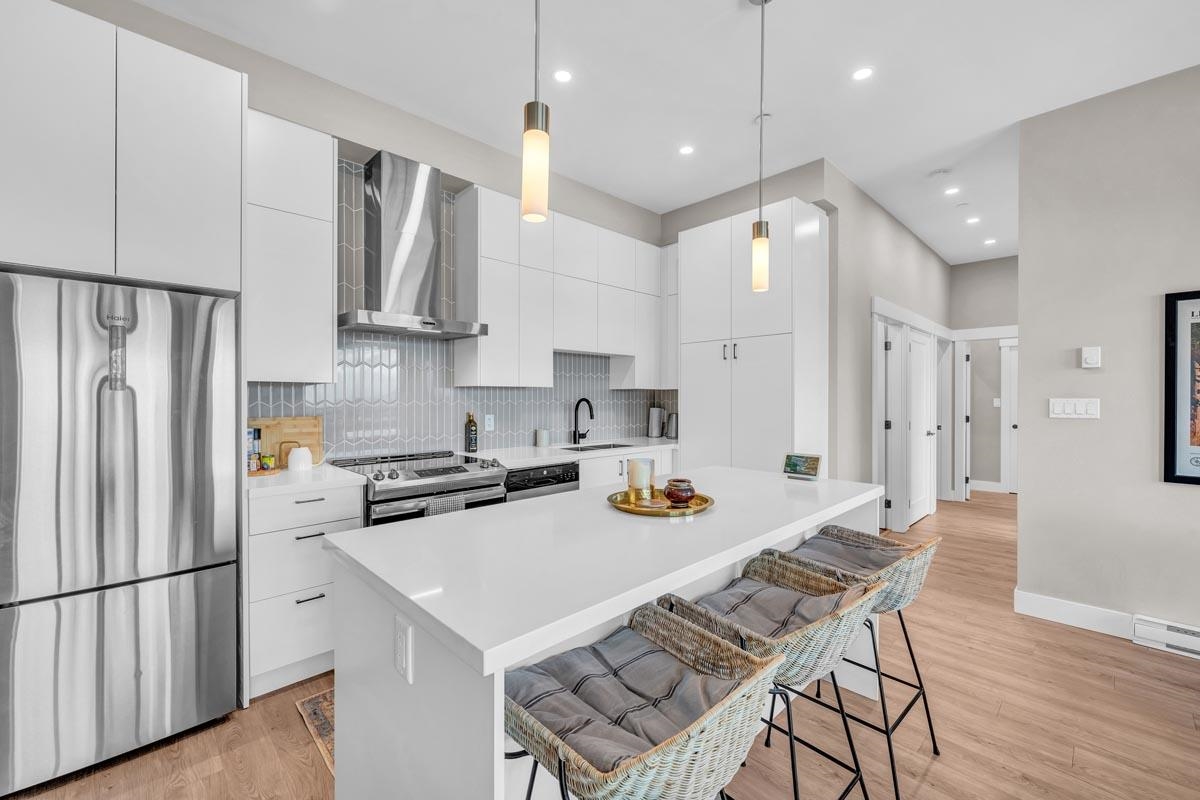 B601 20838 78B AVENUE 6